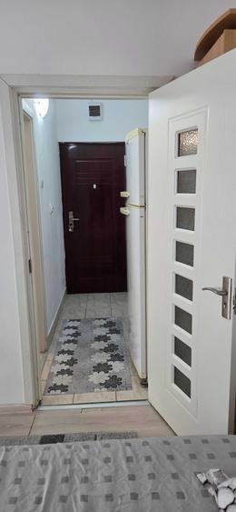 Garsonieră decomandată în Ostroveni