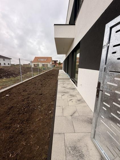 Duplex cu 4 camere cu Canalizare în Dumbrăvița