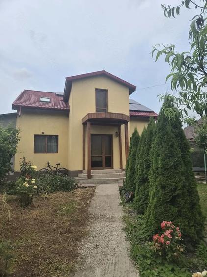 Casă cu Teren 700 Mp în Șendreni