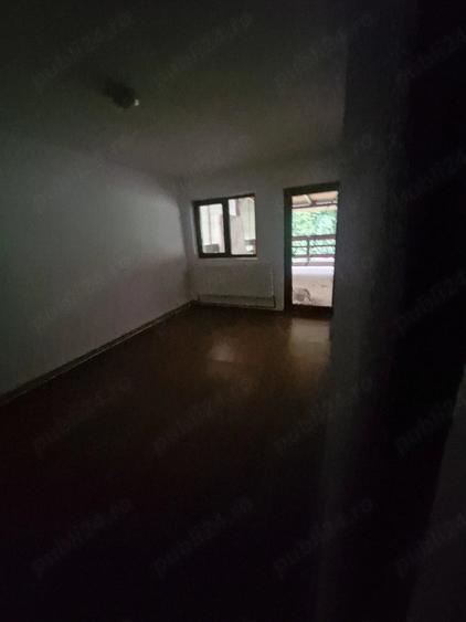 Casă cu 4 camere cu Teren 1000 Mp în Central