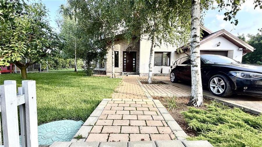 Casă individuală cu 5 camere cu Teren 1000 Mp în Aroneanu