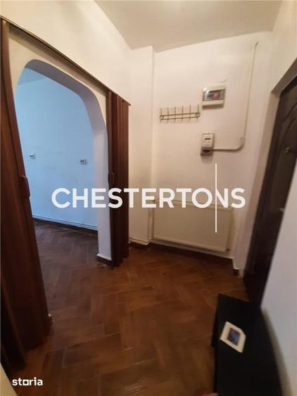 Apartament cu 3 camere decomandat în Tineretului