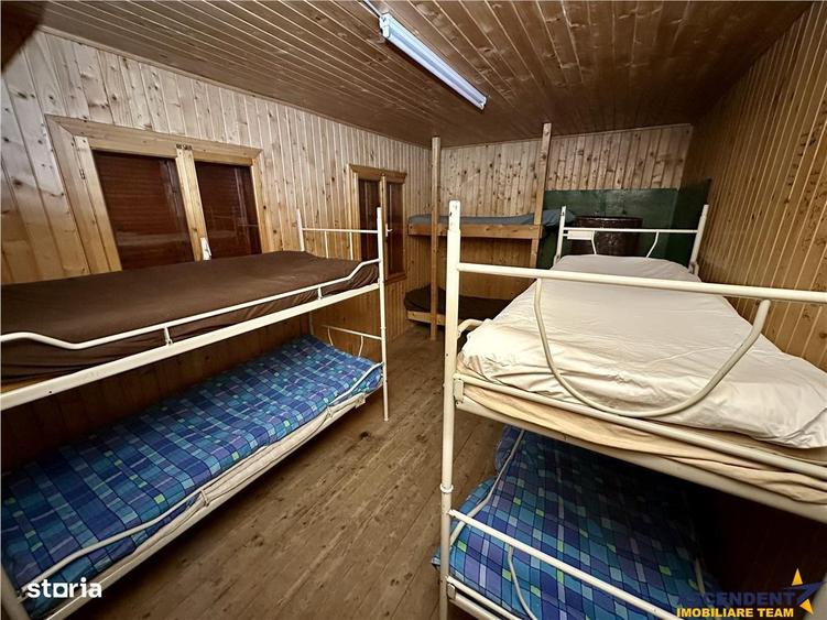 Casă cu 7 camere cu Canalizare în Praid