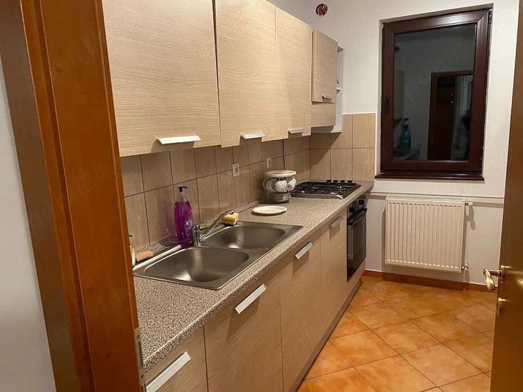 Apartament cu 2 camere decomandat în Platoul Izvor