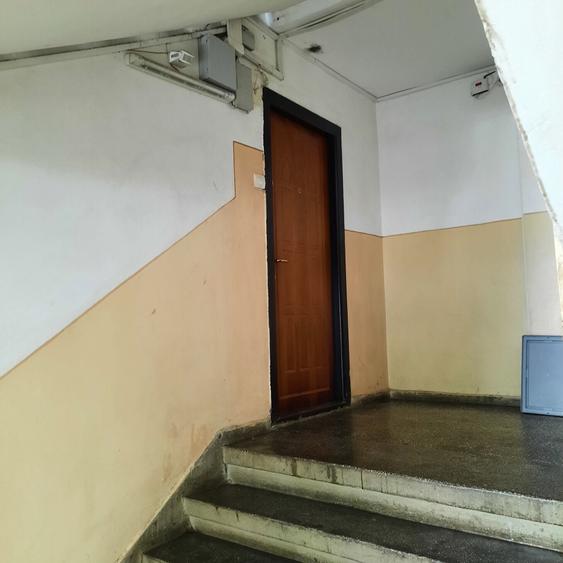 Apartament cu 4 camere decomandat în Virtuții