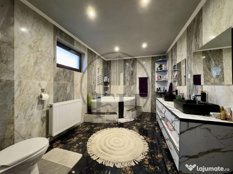 Casă cu 3 camere cu Canalizare în Hârșova
