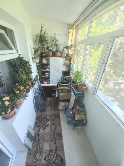 Apartament cu 2 camere semidecomandat în Podul de Piatră