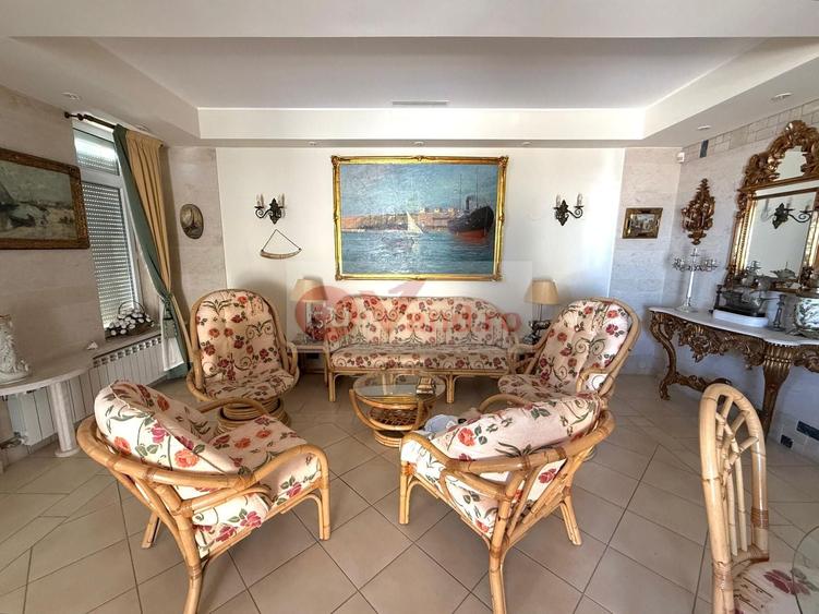 Apartament cu 4 camere decomandat în Nord