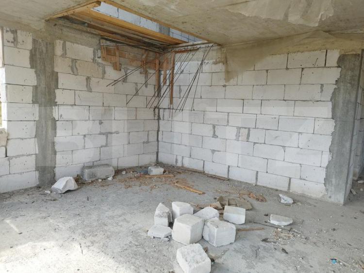 Casa individuala, 7 camere, 400mp, teren 3800mp, Corlatesti - 3