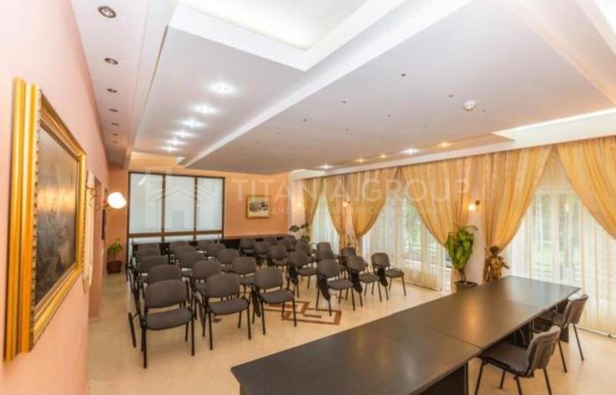 Hotel/Pensiune, de 2,000 mp, în Poiana Brașov