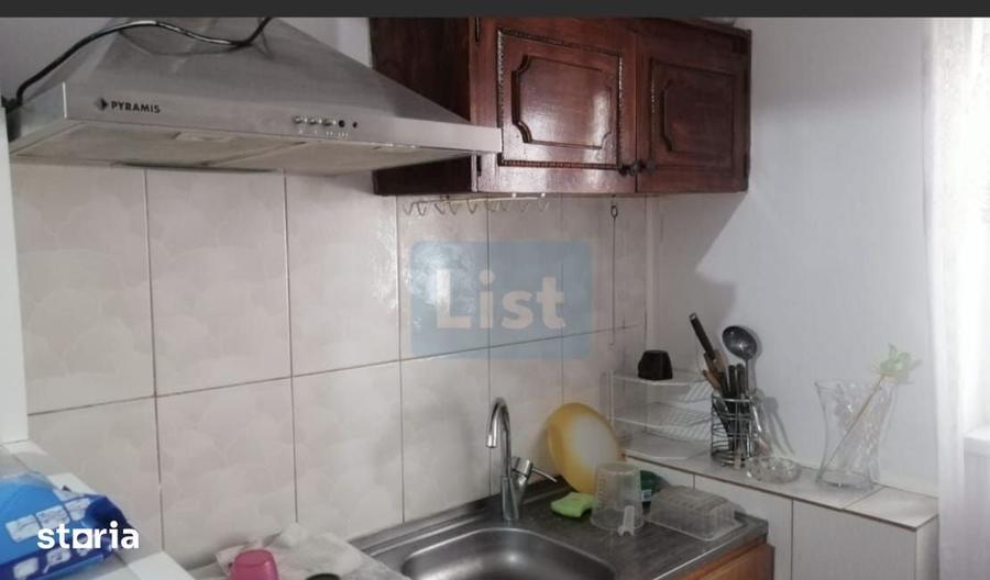 Casă cu 2 camere semidecomandat cu Teren 115 Mp în Calea Galați