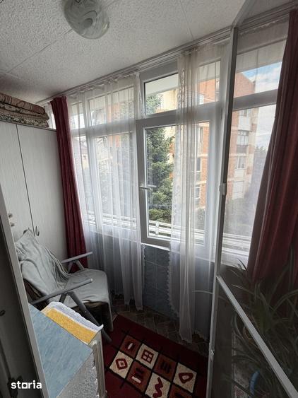 Apartament cu 2 camere decomandat în Micro 6