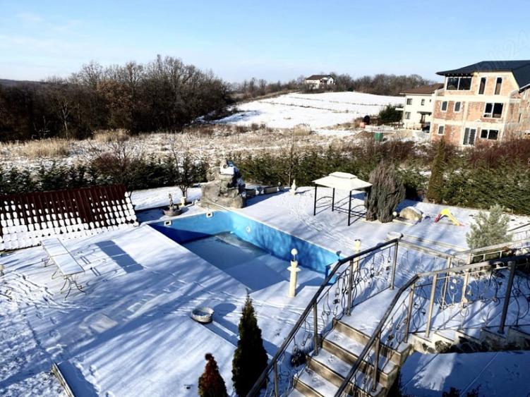 Casă cu 5 camere cu Teren 2000 Mp în Făget
