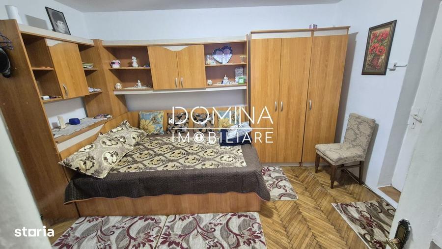 Casă cu 4 camere în Cârbești