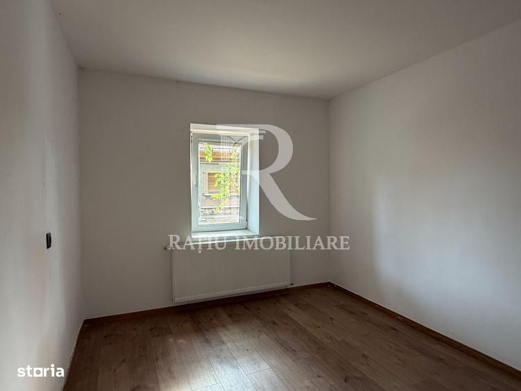 Casă cu 3 camere în Santăul Mic