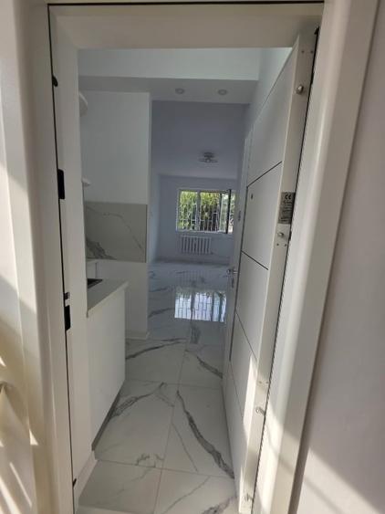 Garsonieră decomandată în Far