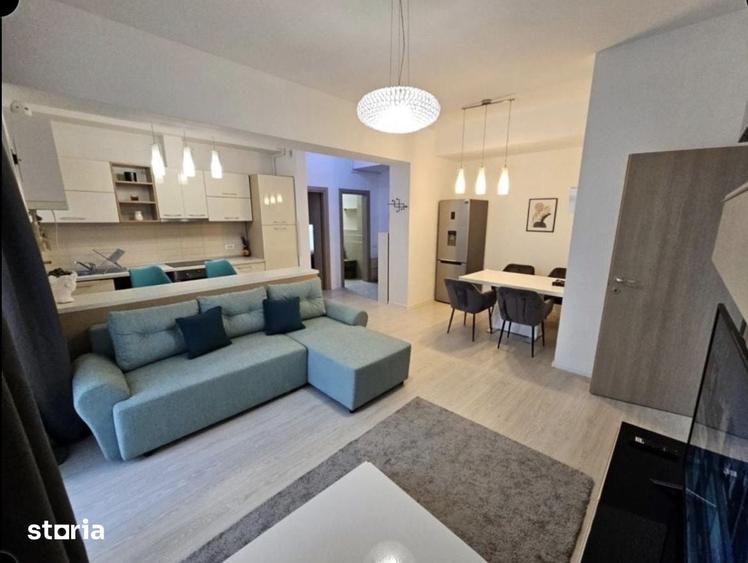 Apartament cu 3 camere semidecomandat în Iancului