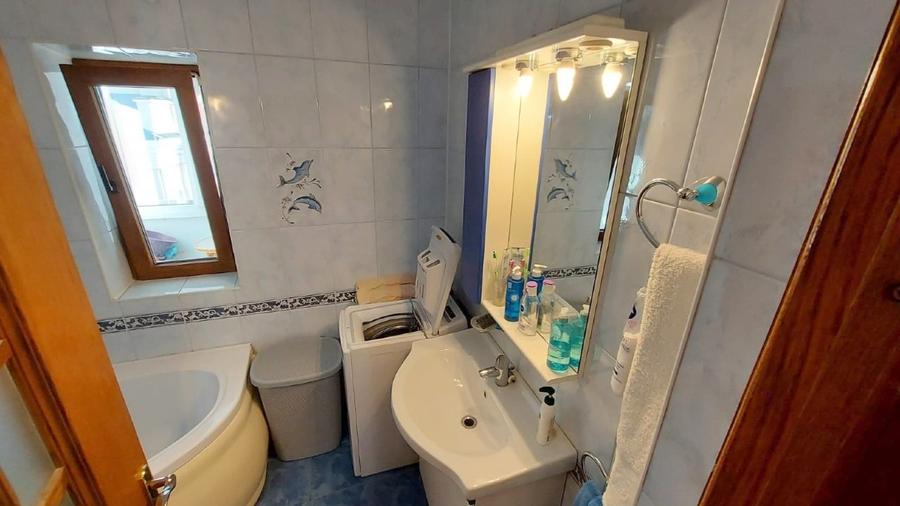 Apartament 3 camere , CENTRAL - ,INDEPENDENTEI   UMF - 8