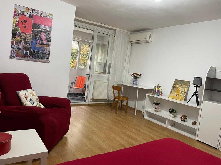 Garsonieră semidecomandată în Obor