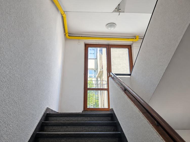 Garsonieră, mobilată în P-ța Romană