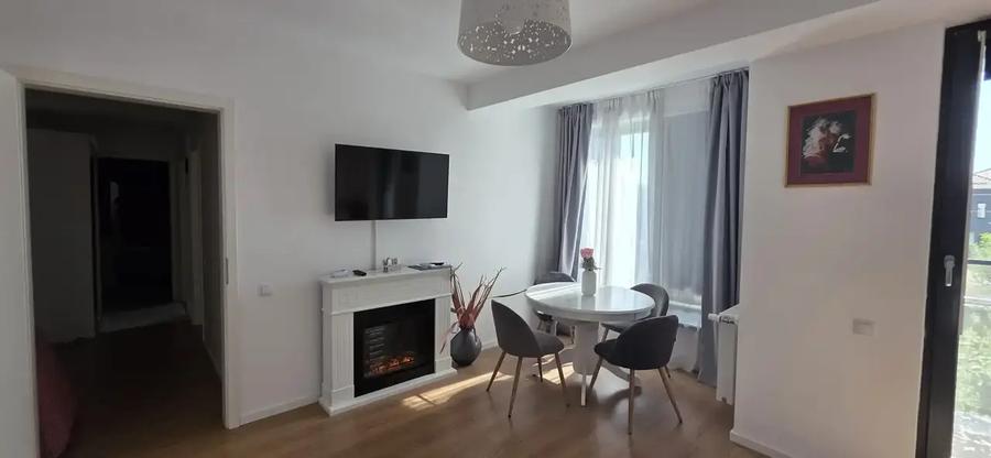 Apartament cu 2 camere decomandat, mobilat în Vest