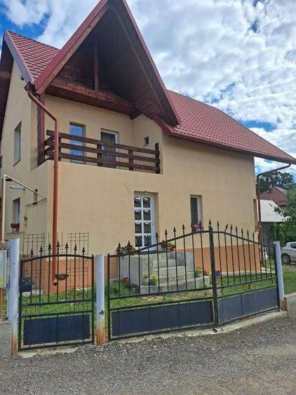 Casă individuală cu 5 camere cu Teren 680 Mp în Burdujeni