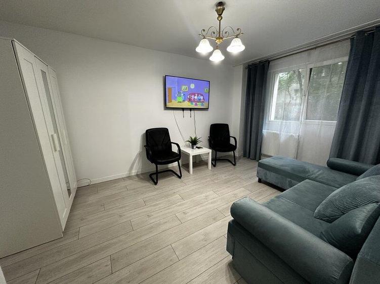 Apartament cu 2 camere decomandat, mobilat în Tei