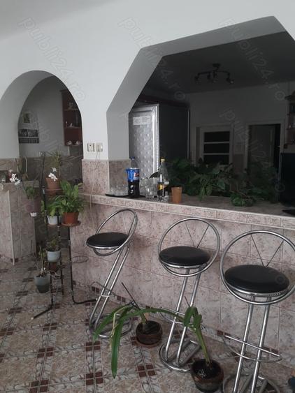 Casă cu 4 camere în Central