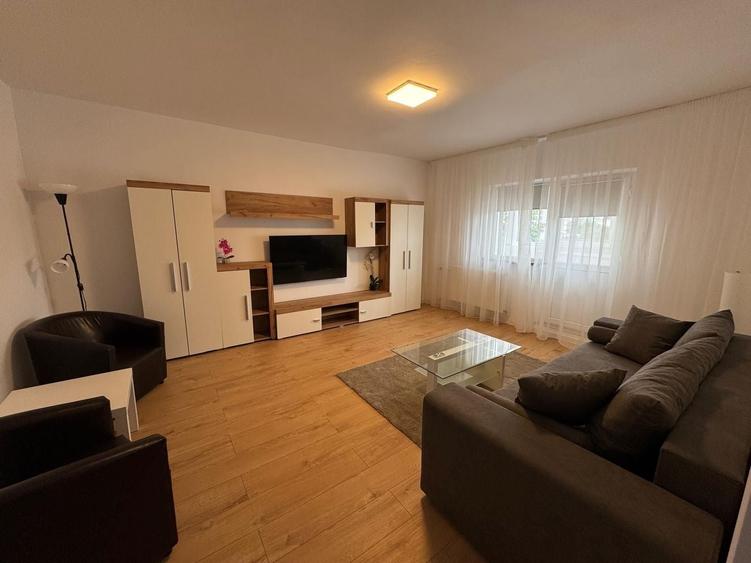Apartament cu 2 camere decomandat în 13 Septembrie