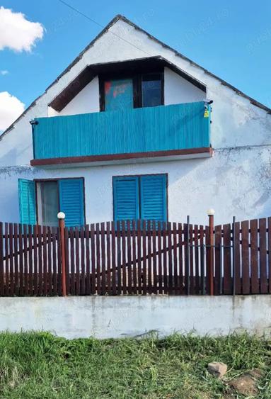 Casa de vanzare ,teren generos - 5