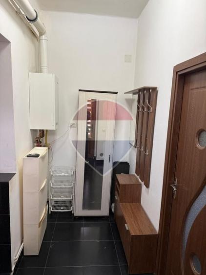 Apartament cu 2 camere decomandat, mobilat în P-ța Mihai Viteazul