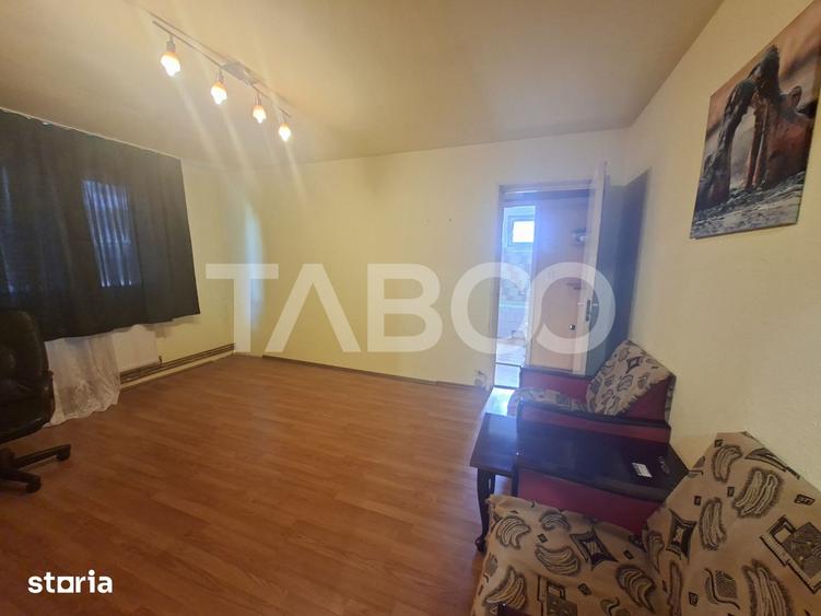 Apartament cu 2 camere semidecomandat în Central