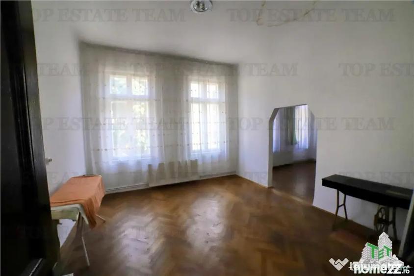 Apartament cu 4 camere decomandat, mobilat în Kogălniceanu