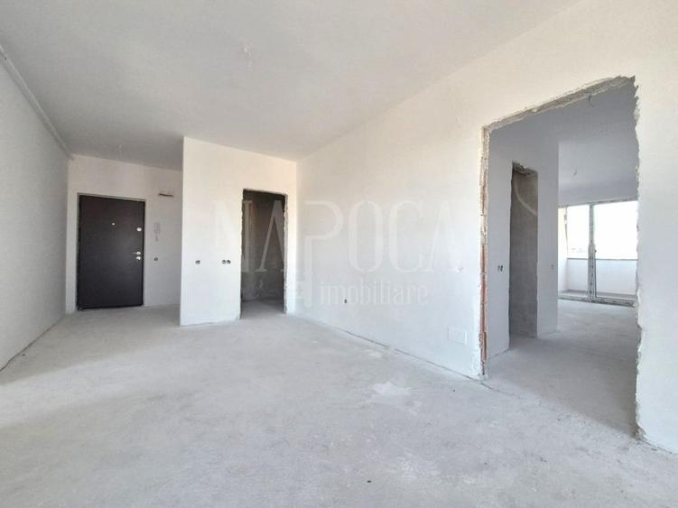 Apartament cu 3 camere semidecomandat în Între Lacuri