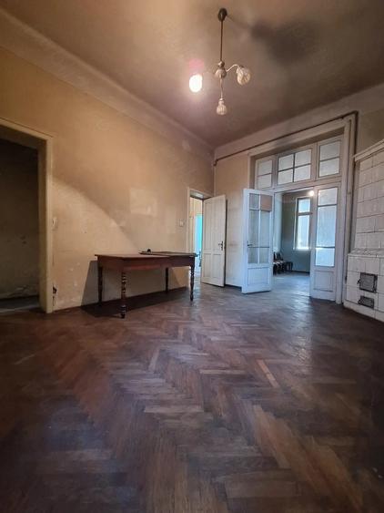 Casă cu 3 camere cu Teren 58 Mp în Gara de Nord
