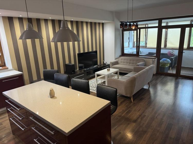 Apartament cu 3 camere decomandat în Regie