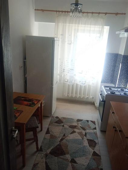 Apartament cu 2 camere decomandat în Galata