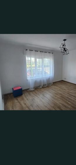 Casă individuală cu 4 camere cu Teren 50 Mp în Bartolomeu