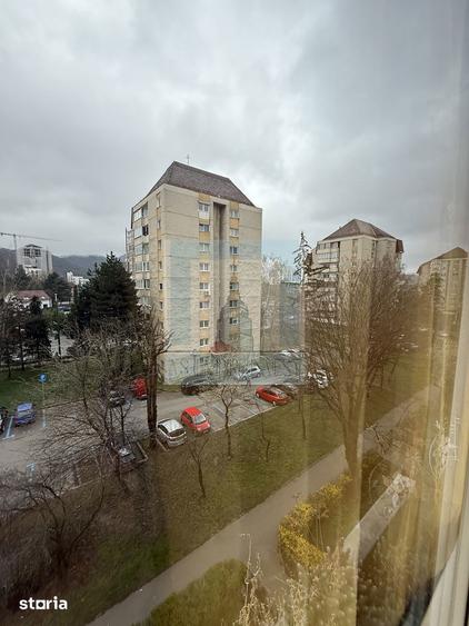 Apartament cu 2 camere semidecomandat în Centrul Civic