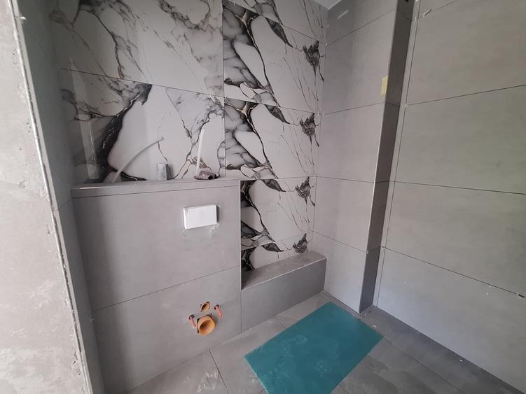 Duplex cu 4 camere cu Canalizare în 1 Decembrie