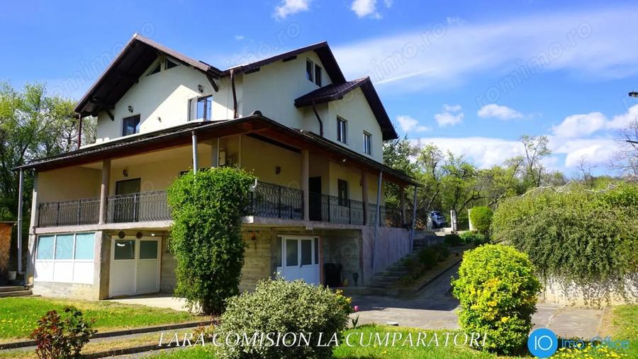 Casă cu 1 camere cu Teren 2327 Mp în Berislăvești
