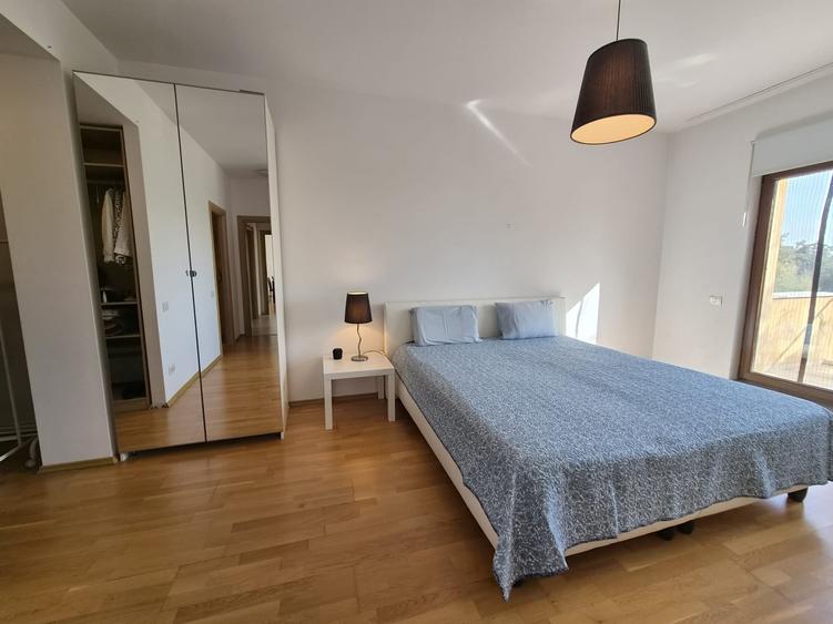 Apartament cu 3 camere decomandat în Voluntari