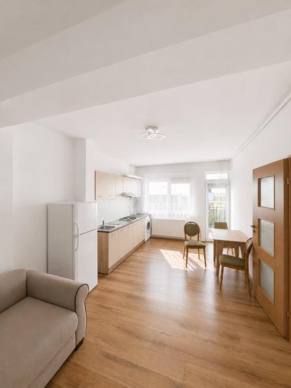 Apartament cu 2 camere semidecomandat în Florești