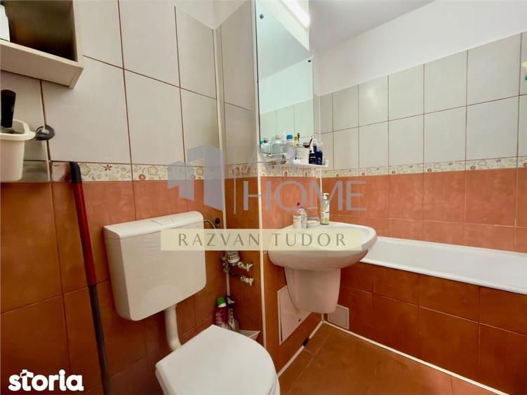 Apartament cu 3 camere decomandat, mobilat în Democrației