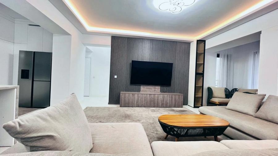 Apartament cu 4 camere, mobilat în Pipera