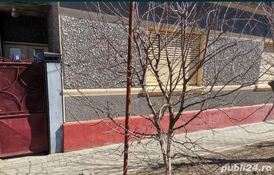 Casă cu 4 camere cu Teren 681 Mp în Chișineu-Criș