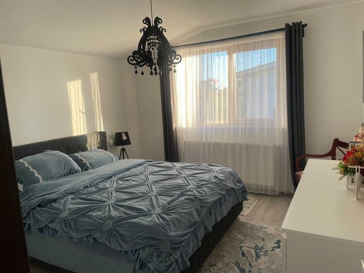 Casă cu 4 camere în Trivale