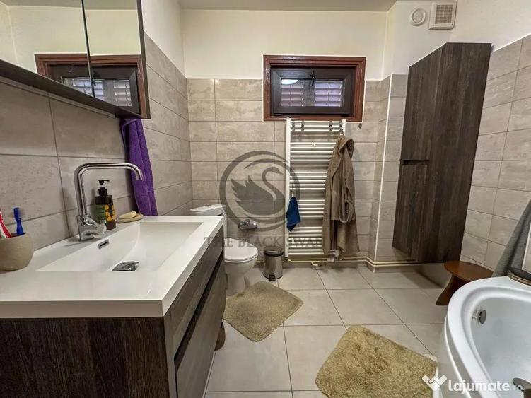 Casă cu 7 camere cu Piscina în Puchenii-Moșneni