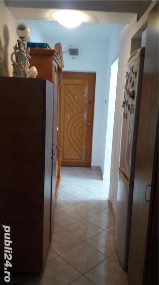 Apartament cu 3 camere semidecomandat în Mihail Kogălniceanu