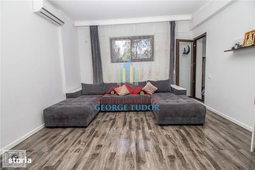 Apartament cu 2 camere decomandat în Roșu